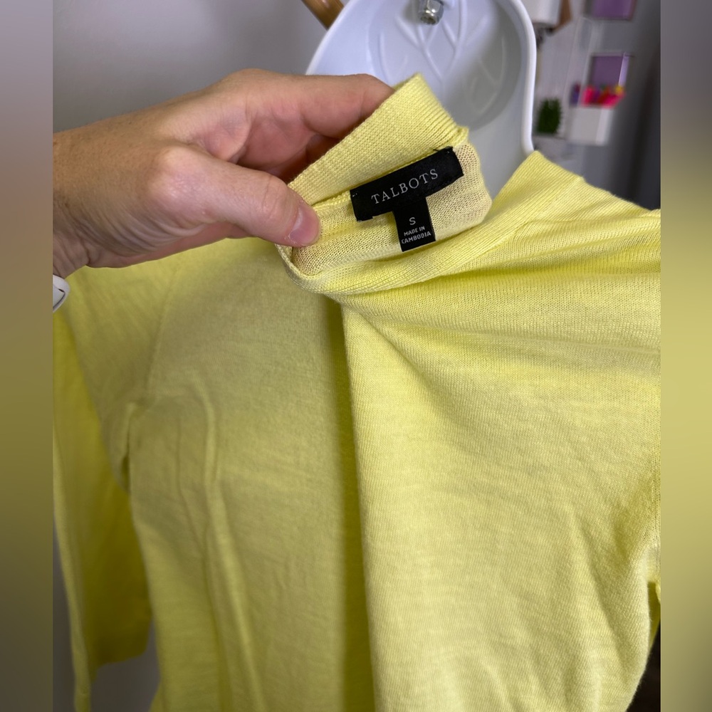 Talbots SLUB COTTON V-NECK SWEATER - SOLID Lemon/lime Sz Small - Picture 7 of 7